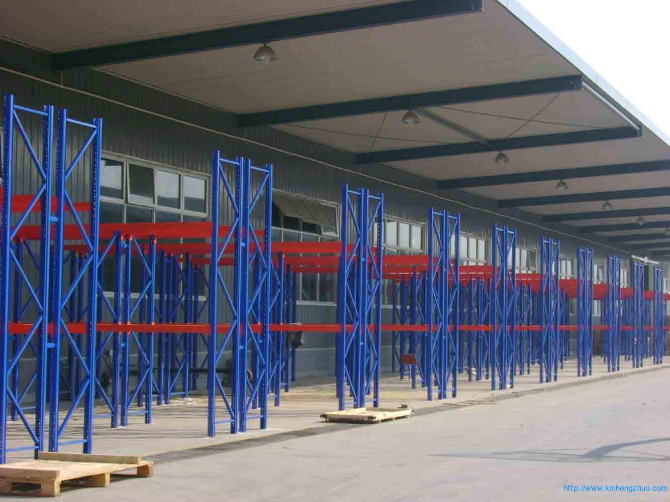 HZ-790型橫梁式貨架    重型高層倉庫貨架應用案例